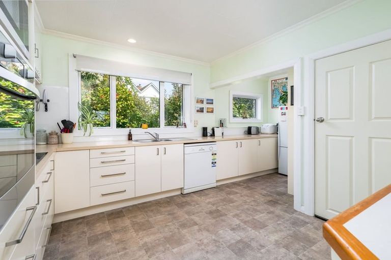 Photo of property in 16 Belt Street, Waimate, 7924