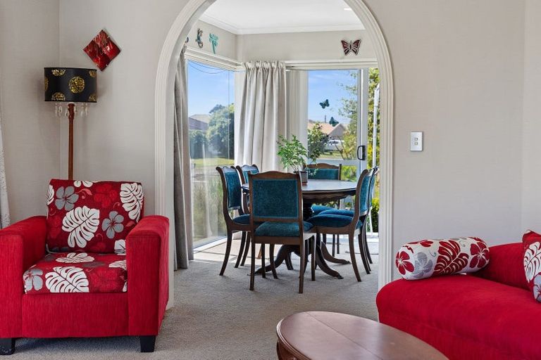 Photo of property in 12 Kentia Avenue, Mount Maunganui, 3116