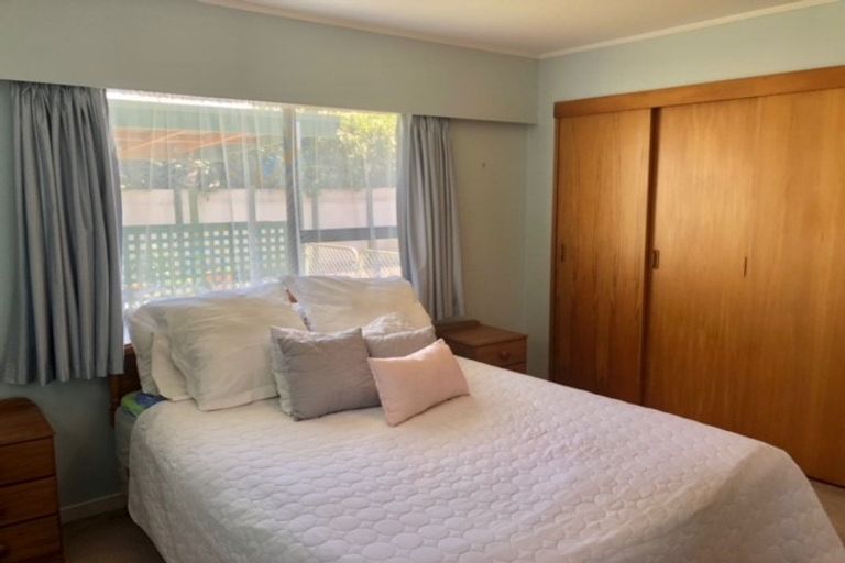 Photo of property in 16a Hornsby Street, Carterton, 5713