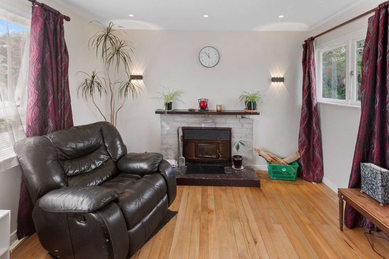 Photo of property in 119 Omata Road, Marfell, New Plymouth, 4310