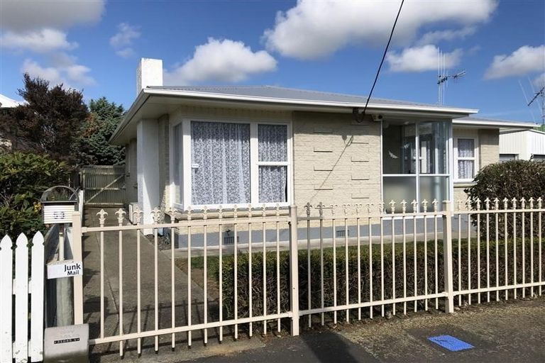 Photo of property in 53 Bath Street, Levin, 5510