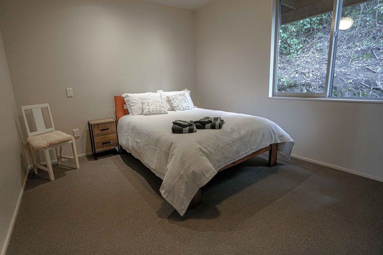 Photo of property in 9b Onslow Road, Khandallah, Wellington, 6035