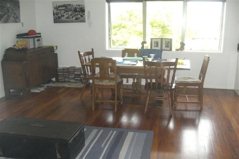 Photo of property in 68b Browns Bay Road, Rothesay Bay, Auckland, 0630