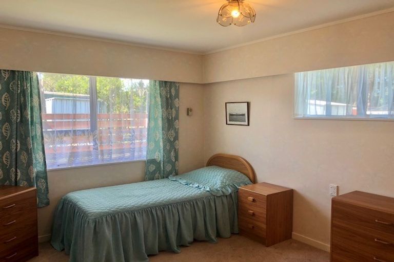 Photo of property in 16a Hornsby Street, Carterton, 5713