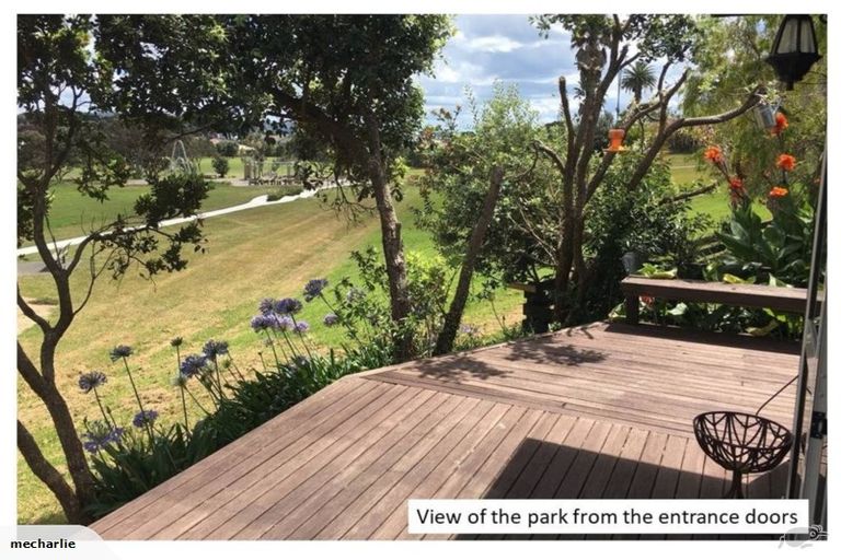 Photo of property in 5 Esther Place, Red Beach, 0932