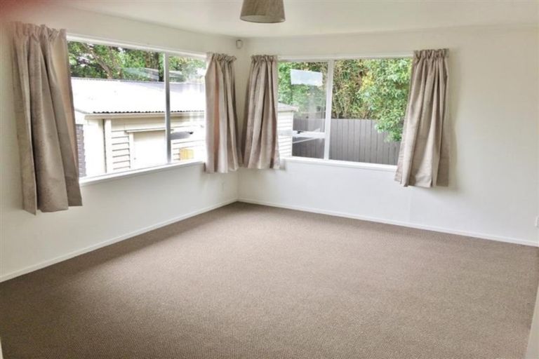 Photo of property in 344 Roscommon Road, Clendon Park, Auckland, 2103