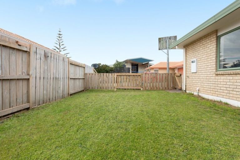 Photo of property in 22 Longstead Avenue, Papamoa Beach, Papamoa, 3118
