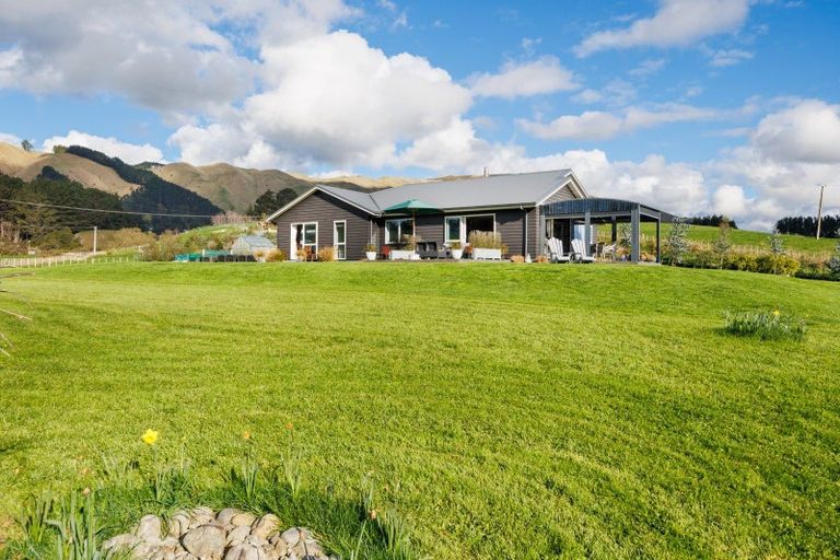 Photo of property in 147 Albert Road, Tokomaru, Palmerston North, 4474