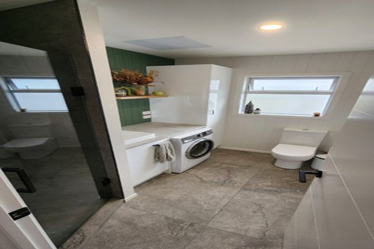 Photo of property in 1/17 Havenwood Place, Birkenhead, Auckland, 0626