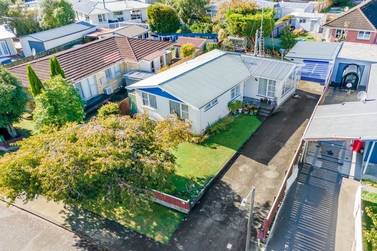 Photo of property in 22 Oregon Drive, Maoribank, Upper Hutt, 5018