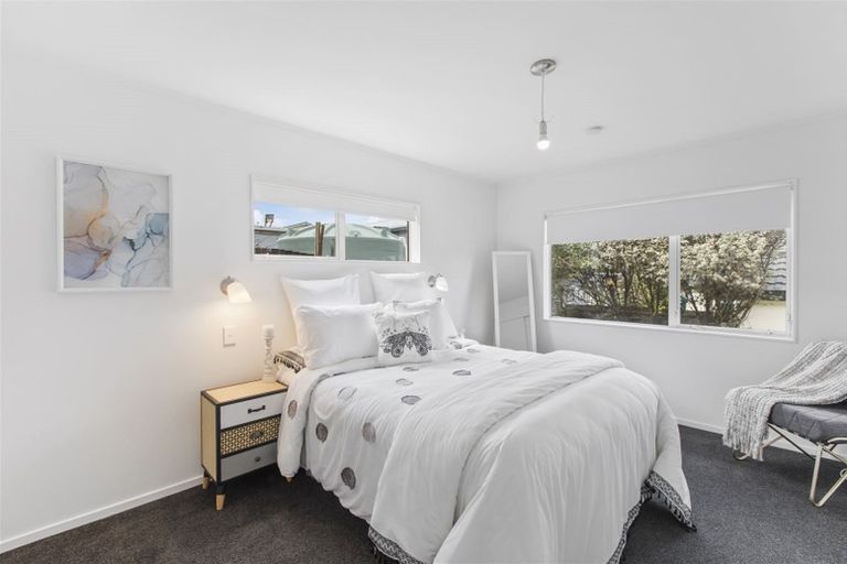 Photo of property in 2/926 Whangaparaoa Road, Manly, Whangaparaoa, 0930