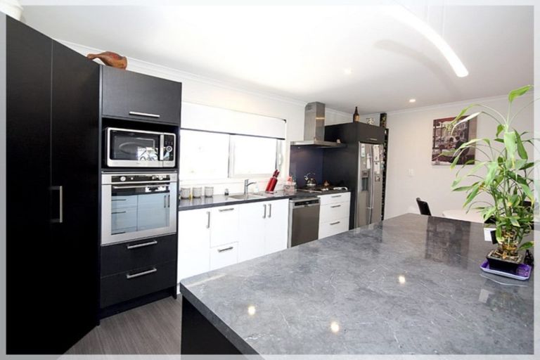 Photo of property in 12 Oxnam Place, Foxton Beach, Foxton, 4815