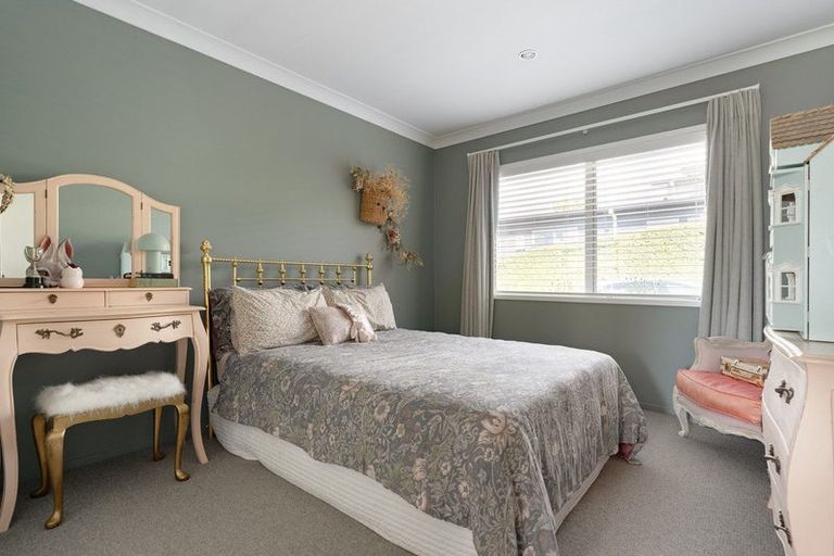 Photo of property in 51 Inverness Drive, Pyes Pa, Tauranga, 3112
