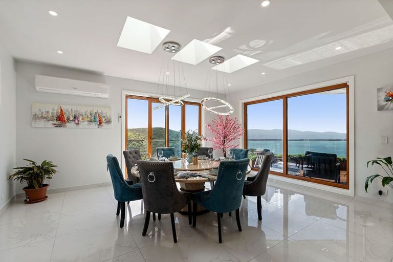 Photo of property in 35 Grumman Lane, Newlands, Wellington, 6037