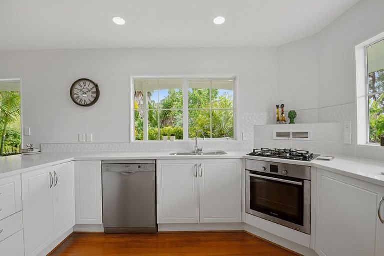 Photo of property in 10/199 Birdwood Road, Massey, Auckland, 0614