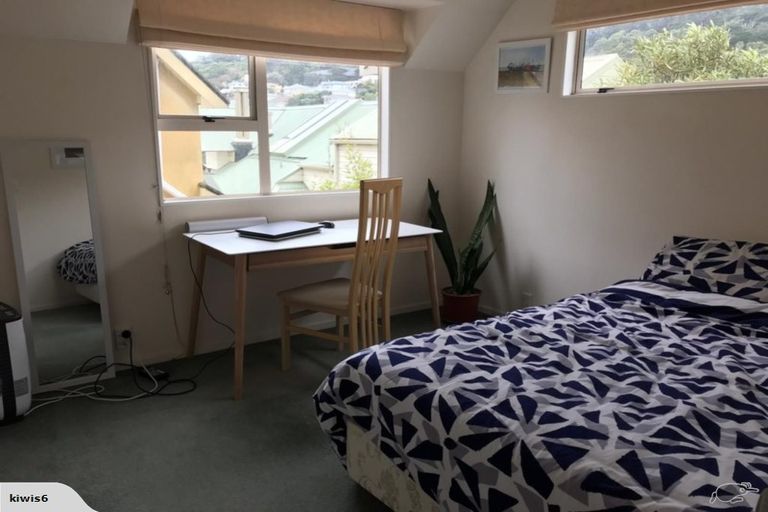 Photo of property in 3/60 Pirie Street, Mount Victoria, Wellington, 6011