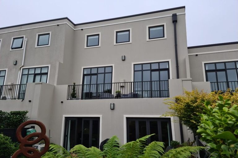 Photo of property in 8 Country Club Terrace, Northwood, Christchurch, 8051