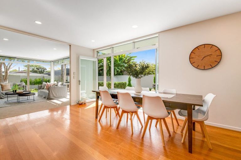 Photo of property in 58 The Circle, Manly, Whangaparaoa, 0930