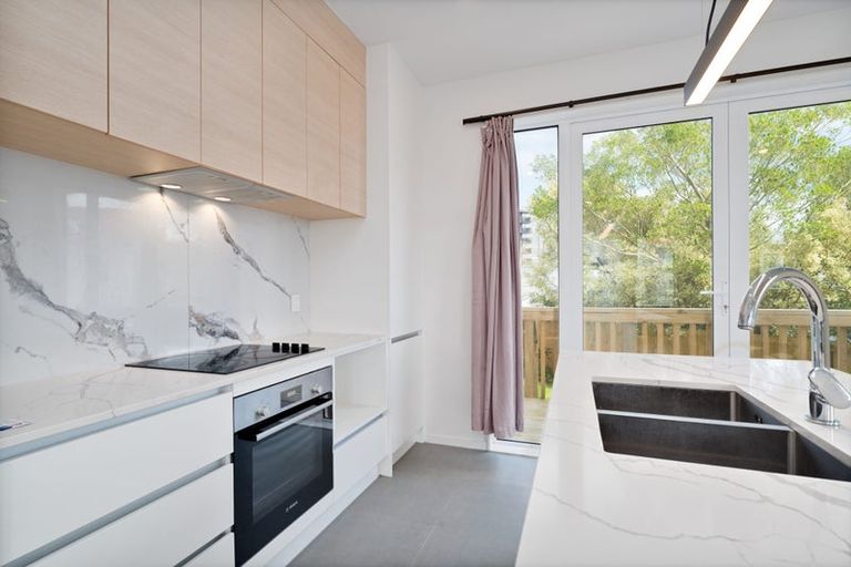 Photo of property in 42 Whautapu Court, Avondale, 1026