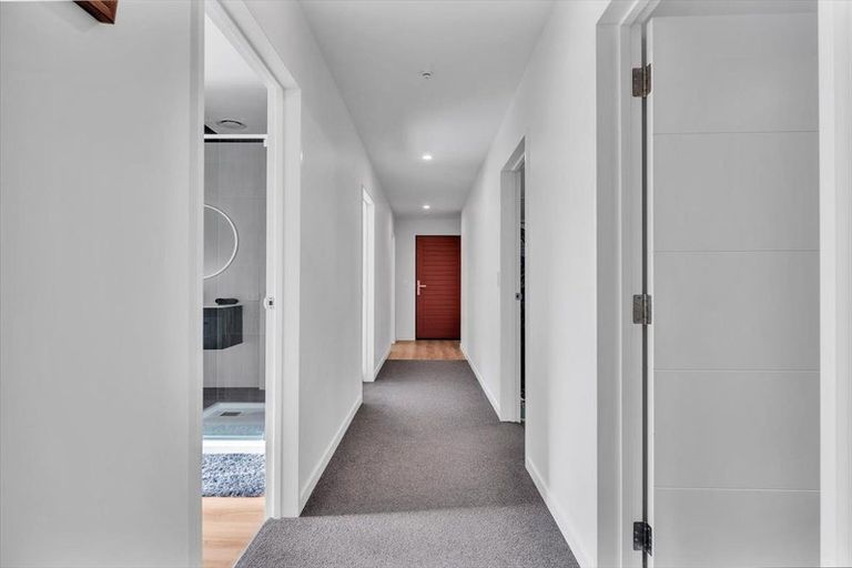 Photo of property in 215 Aubrey Road, Wanaka, 9305