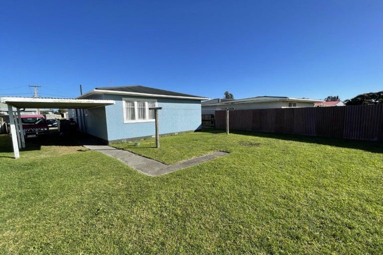 Photo of property in 14 Omori Place, Castlecliff, Whanganui, 4501