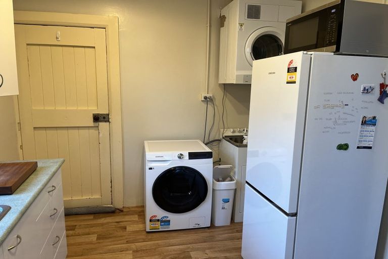 Photo of property in 1/184 The Parade, Island Bay, Wellington, 6023