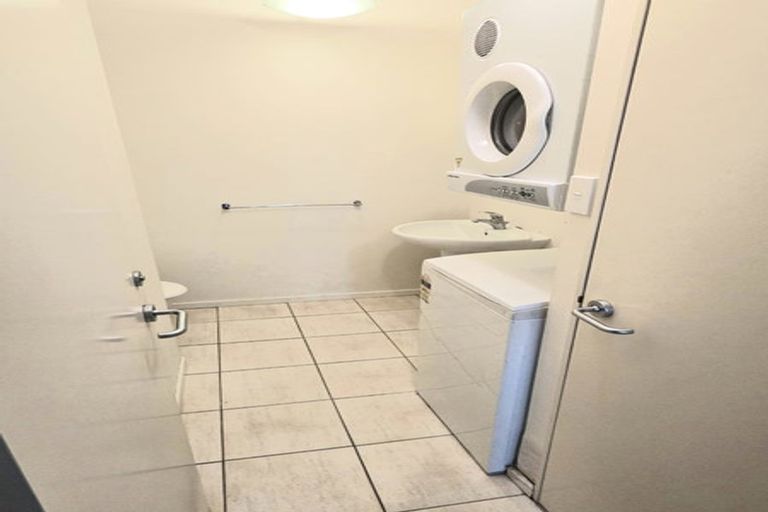 Photo of property in Haight Ashbury House, 1/11a Johnston Street, Wellington Central, Wellington, 6011