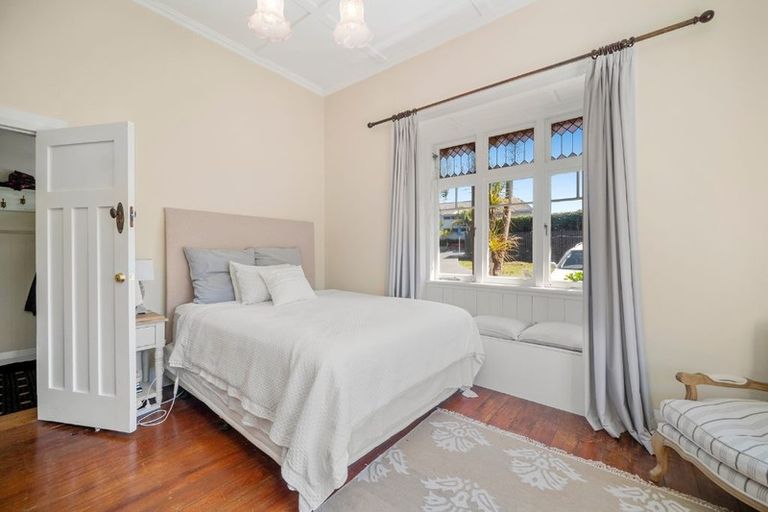 Photo of property in 195 Hinemoa Street, Birkenhead, Auckland, 0626