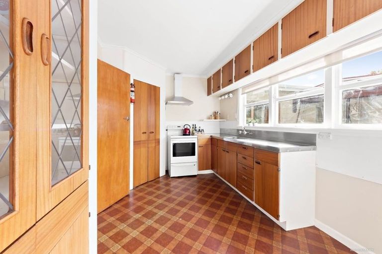 Photo of property in 2 Penders Place, Henderson, Auckland, 0610