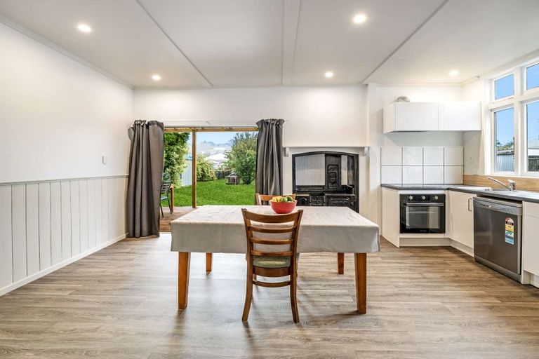 Photo of property in 42 Seddon Street, Aramoho, Whanganui, 4500