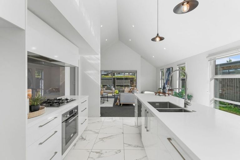 Photo of property in 5 Warhorse Gate, Halswell, Christchurch, 8025