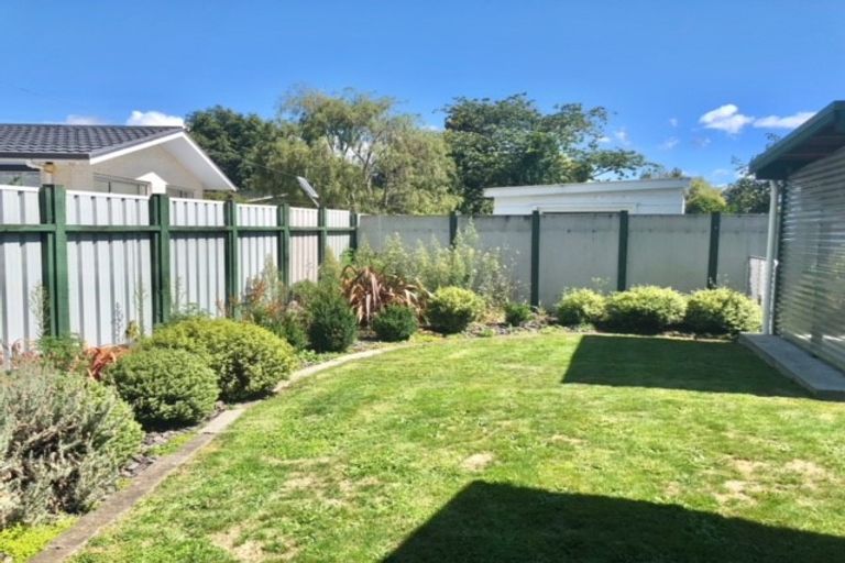 Photo of property in 16a Hornsby Street, Carterton, 5713