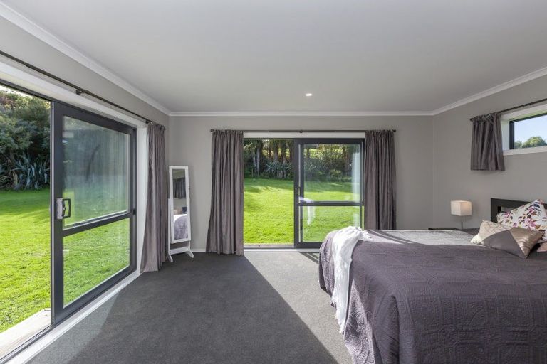 Photo of property in 12 Faydon Close, Ohau, Levin, 5570