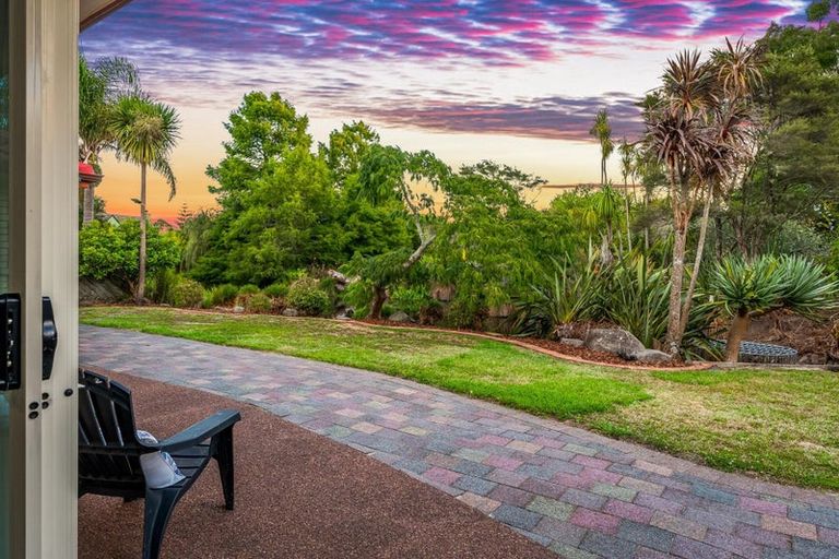 Photo of property in 16 Semillon Avenue, Henderson, Auckland, 0612