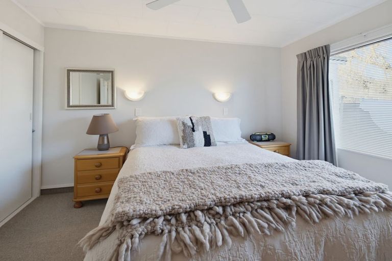 Photo of property in 24 Usherwood Crescent, Akina, Hastings, 4122