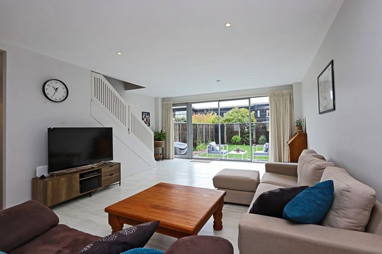 Photo of property in The Terraces, 37/9 Humber Street, Pandora, Napier, 4110