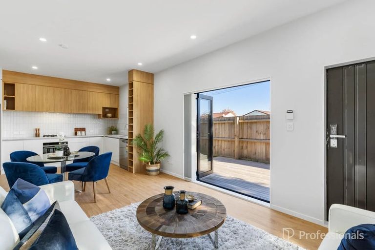 Photo of property in 30a Ferguson Street, Manurewa East, Auckland, 2102