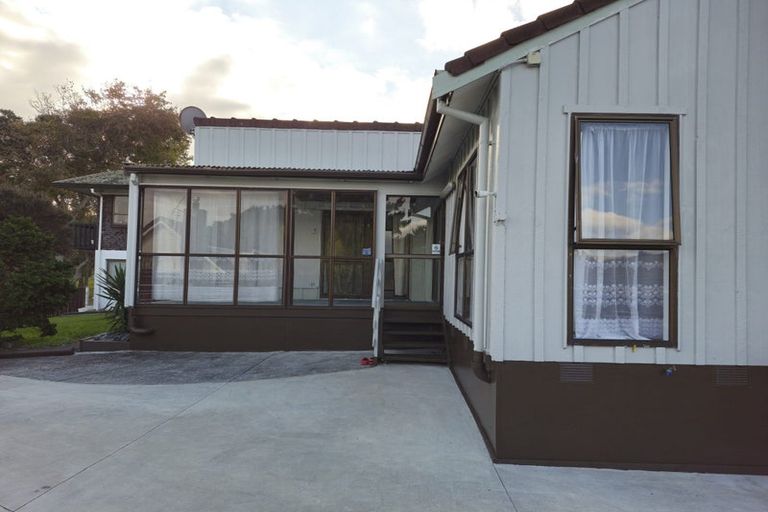 Photo of property in 4 Banksia Place, Goodwood Heights, Auckland, 2105