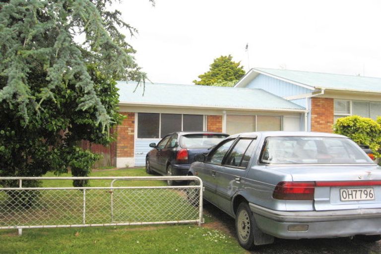 Photo of property in 16 Royston Street, Rosehill, Papakura, 2113