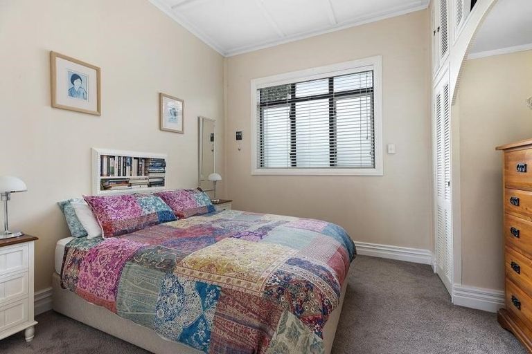 Photo of property in 27 Braithwaite Street, Karori, Wellington, 6012