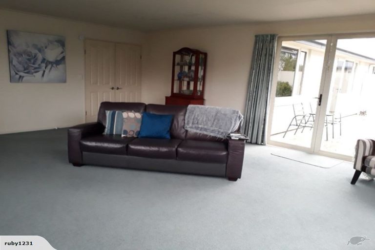 Photo of property in 2/241 Otipua Road, Highfield, Timaru, 7910