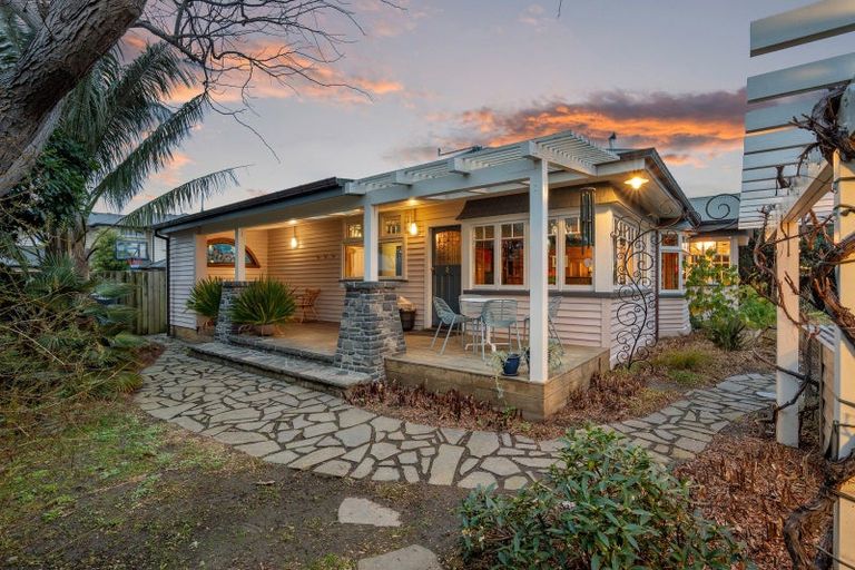 Photo of property in 95 Opawa Road, Opawa, Christchurch, 8023