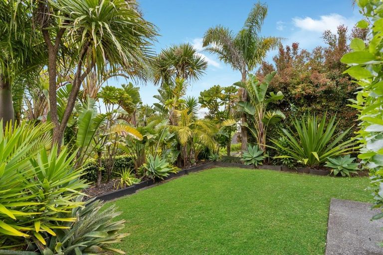 Photo of property in 15 Landop Terrace, Howick, Auckland, 2014