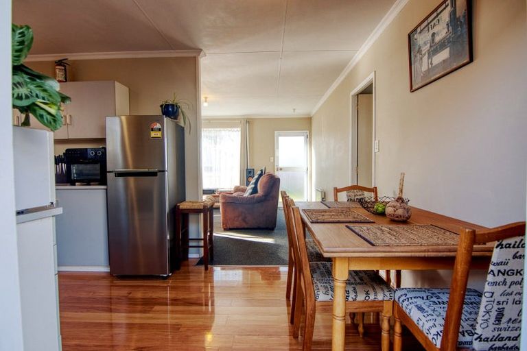 Photo of property in 3 Coromandel Court, Roslyn, Palmerston North, 4414