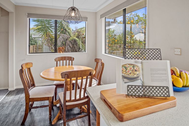 Photo of property in 42a Weld Street, Cambridge, 3434