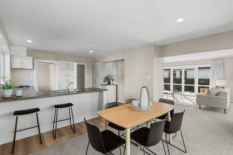 Photo of property in 23 Sevenoaks Drive, Bryndwr, Christchurch, 8053