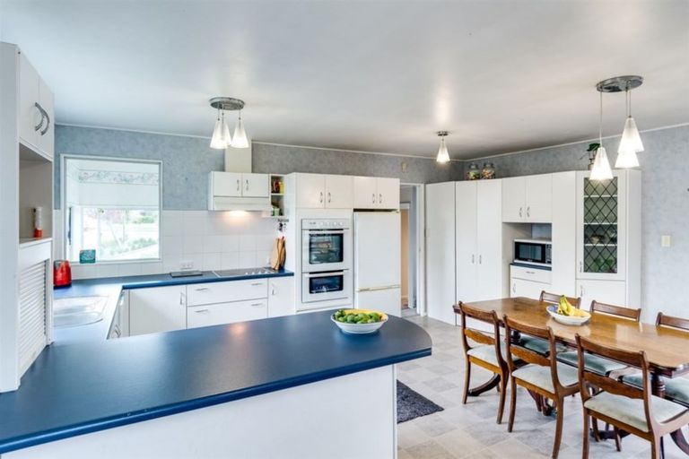 Photo of property in 2 Ashford Place, Havelock North, 4130