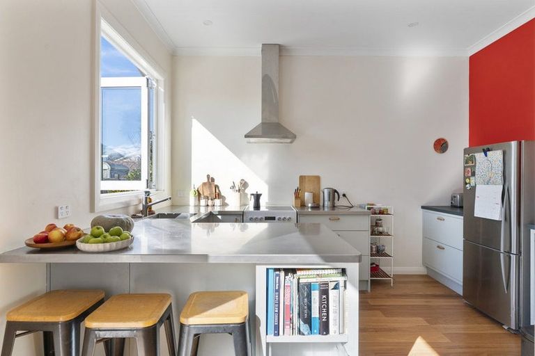 Photo of property in 68 Kent Street, Carterton, 5713
