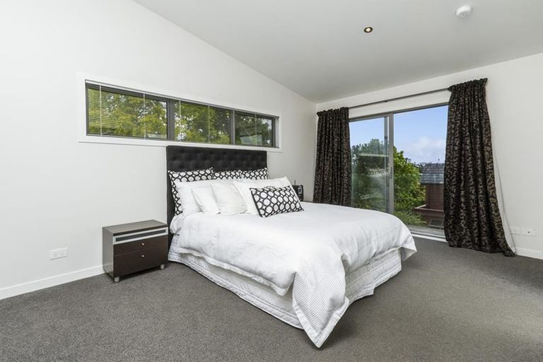 Photo of property in 16 Sylvan Park Avenue, Milford, Auckland, 0620