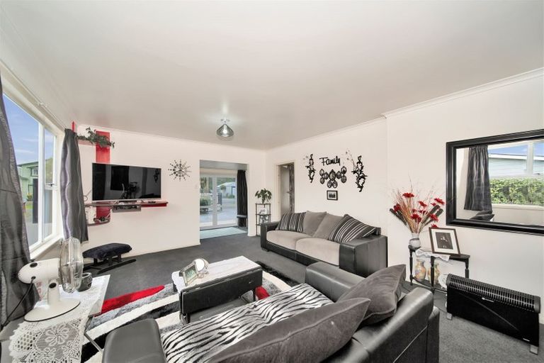 Photo of property in 55 Kawei Road, Ohawe, Hawera, 4671